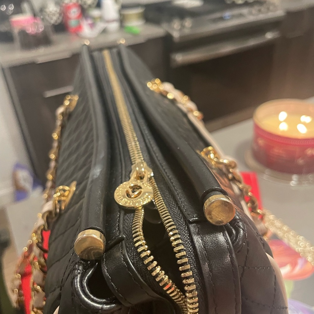 Beautiful Valentino Orlando Leather bag - Picture 4 of 13